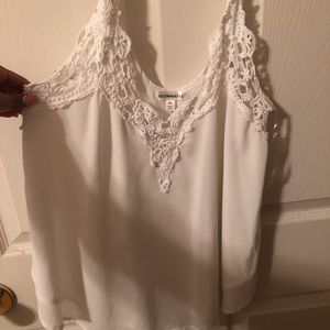 Beautiful white shirt😍